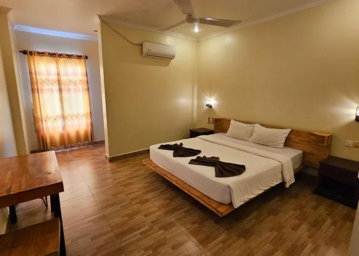 Garden Village & Pool Bar Hotel 2*