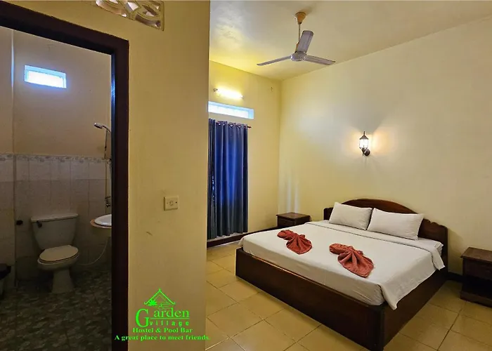 Hotel Garden Village & Pool Bar 2*