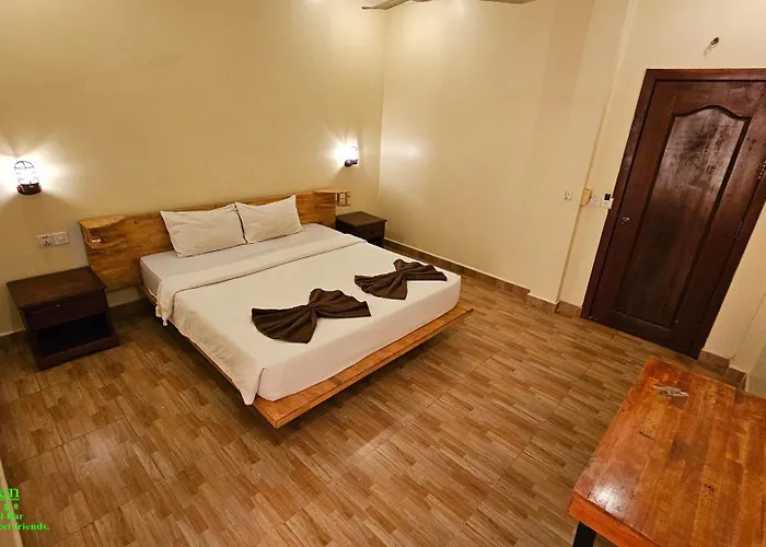 Garden Village & Pool Bar 2*