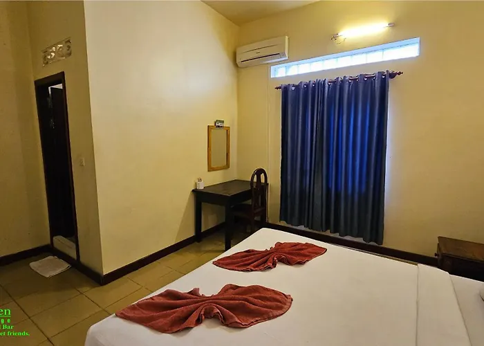 Hotel Garden Village & Pool Bar