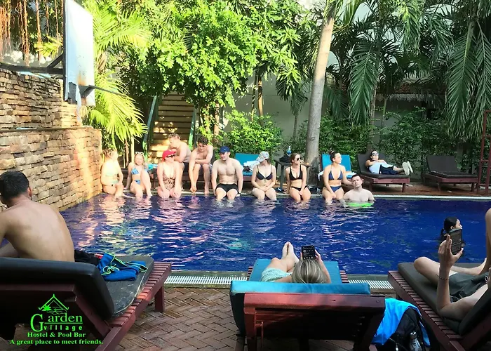 Garden Village & Pool Bar 2*